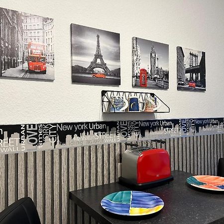 Gemuetliches Helles Apartment Mit Balkon Und Parkplatz Vor Der Tuer Im Zentrum Von バイロイト エクステリア 写真