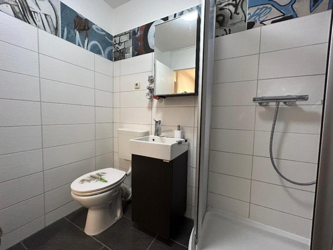 Gemuetliches Helles Apartment Mit Balkon Und Parkplatz Vor Der Tuer Im Zentrum Von バイロイト エクステリア 写真