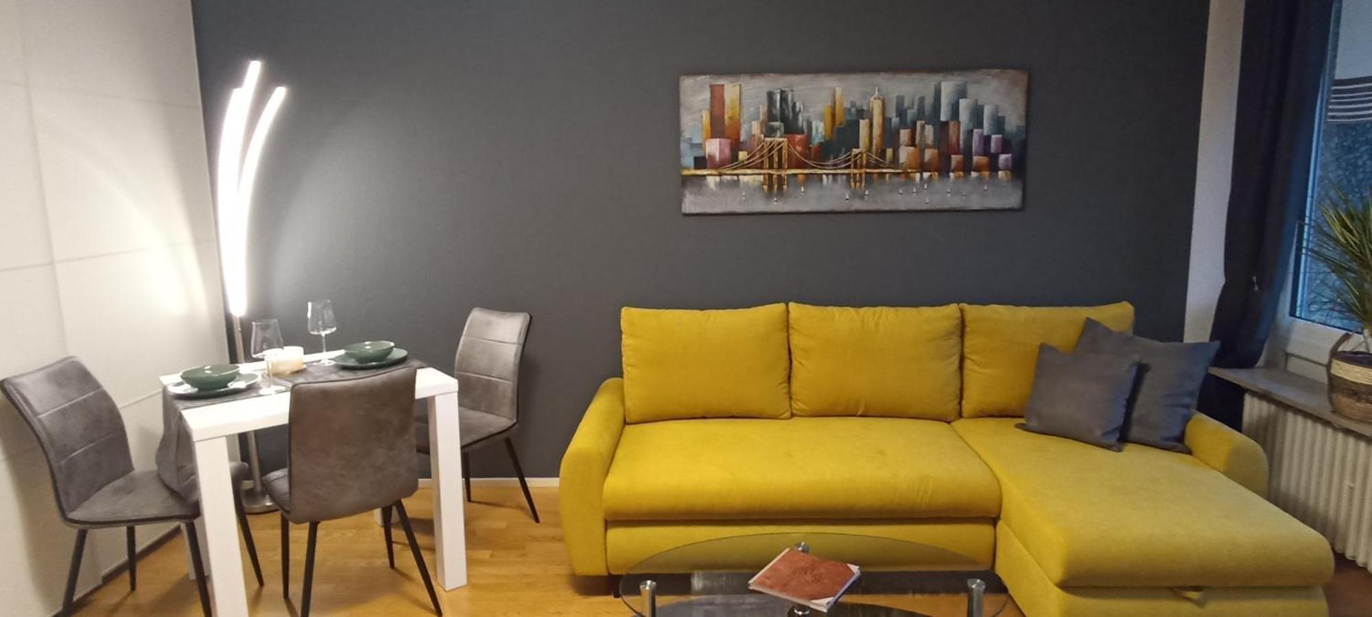 Gemuetliches Helles Apartment Mit Balkon Und Parkplatz Vor Der Tuer Im Zentrum Von バイロイト エクステリア 写真