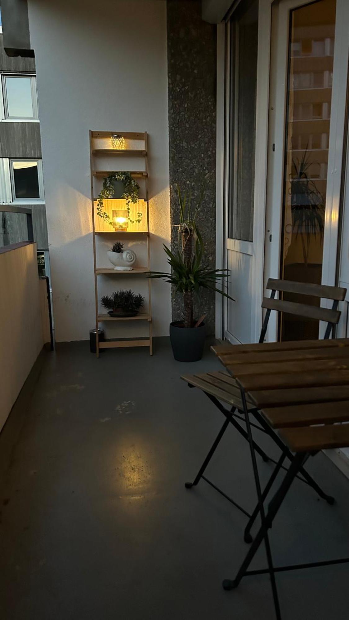 Gemuetliches Helles Apartment Mit Balkon Und Parkplatz Vor Der Tuer Im Zentrum Von バイロイト エクステリア 写真